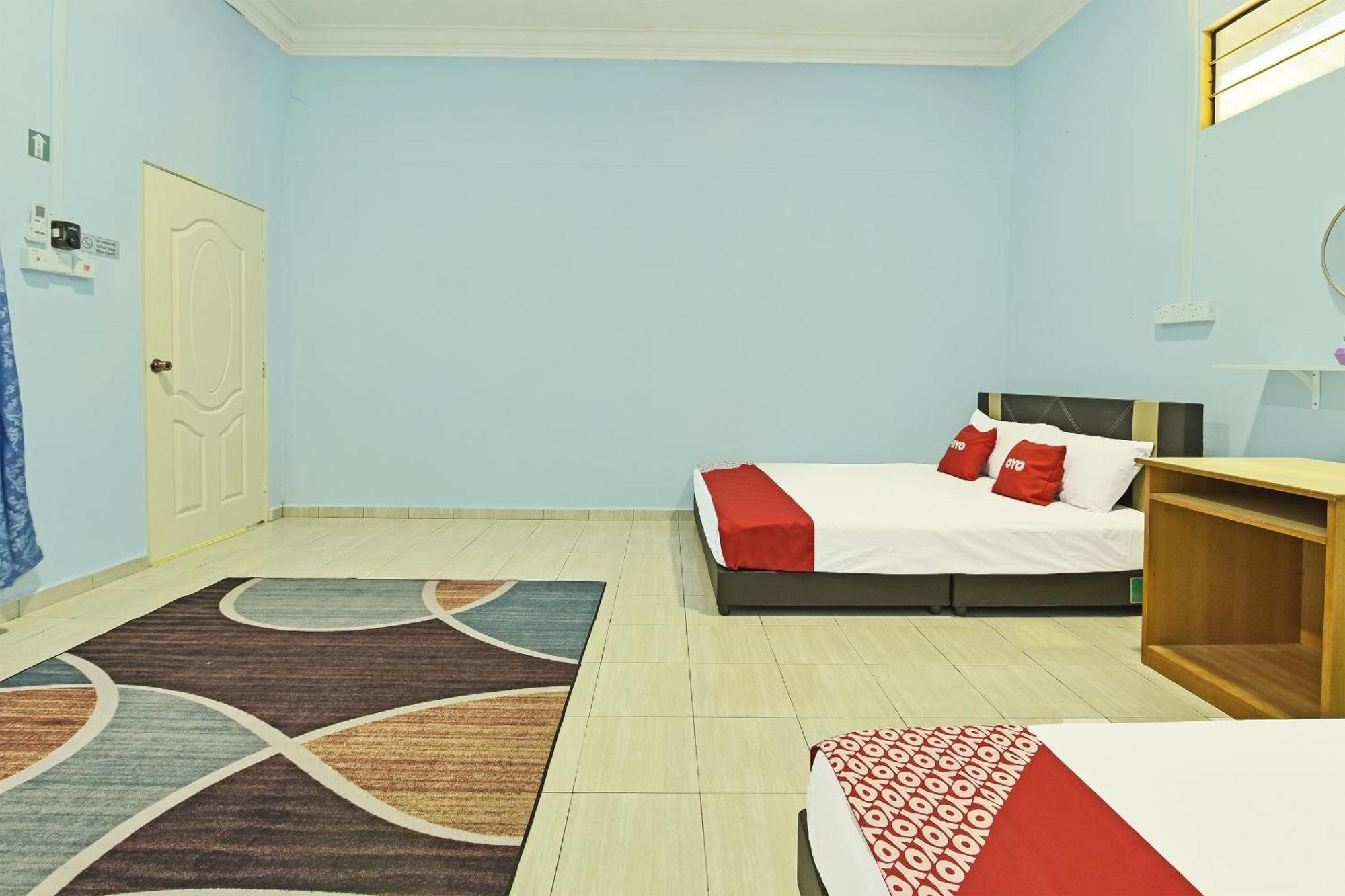 Oyo 90551 Zn Mix Homestay & Roomstay Kampung Raja Экстерьер фото