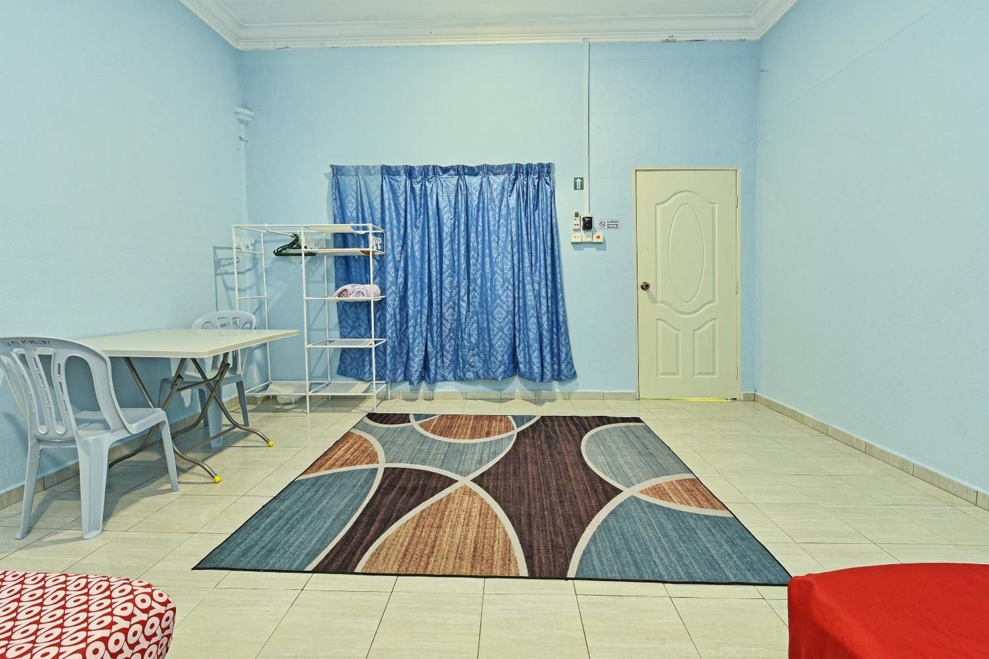 Oyo 90551 Zn Mix Homestay & Roomstay Kampung Raja Экстерьер фото
