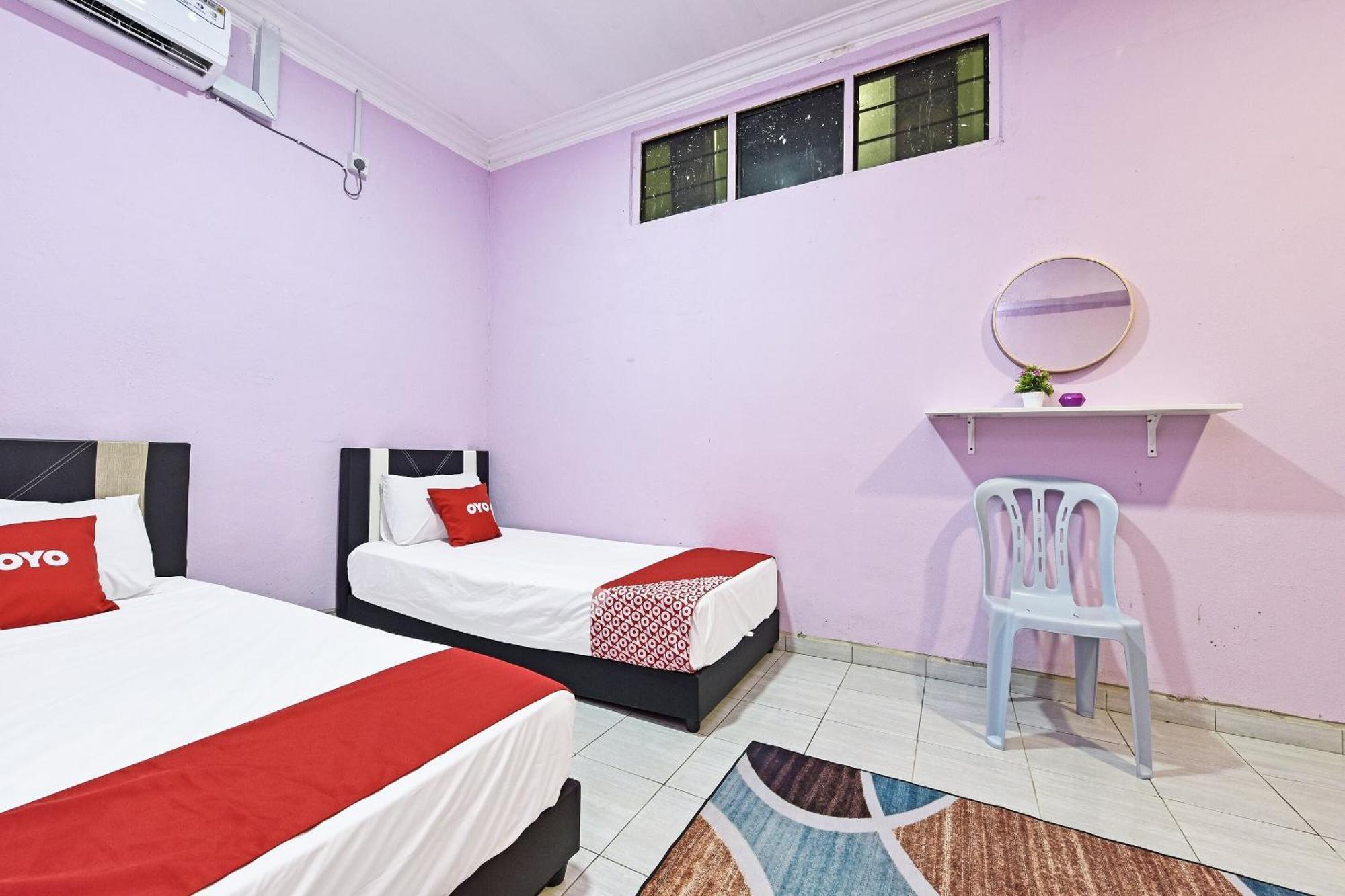 Oyo 90551 Zn Mix Homestay & Roomstay Kampung Raja Экстерьер фото